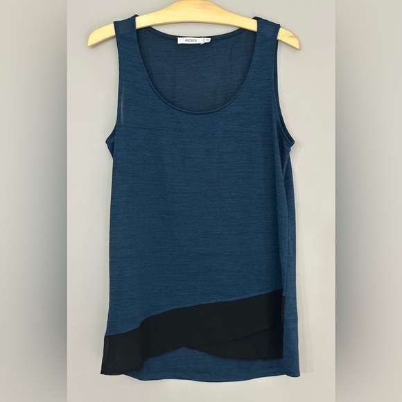 Ricki's: Women’s Sleeveless Top- Size Medium - Picture 1 of 6